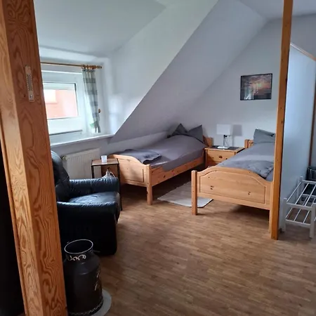 Luettje Amselnuest - Zentrale Lage Mit Balkon * Dornum