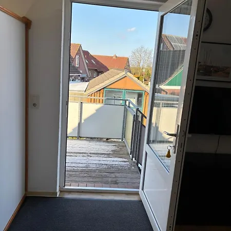 Luettje Amselnuest - Zentrale Lage Mit Balkon Dornum